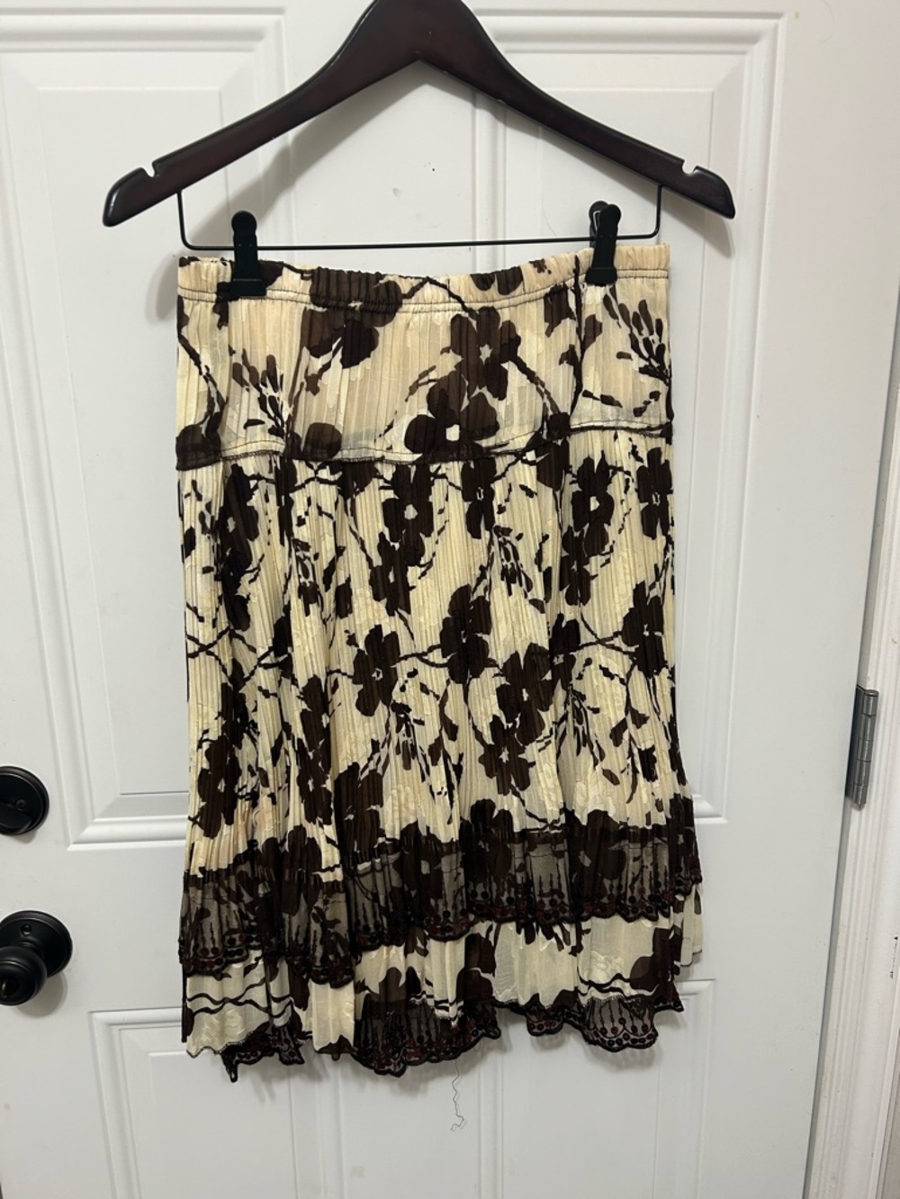 Temptation Italy Cream and Brown Floral Pleated Midi Skirt